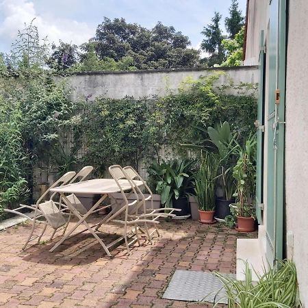 Jonzac-Gite-Lepuits Clion  Exteriör bild